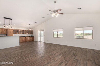 13753 S Bee Bonnet Ct, Vail, AZ 85641 - photo 7