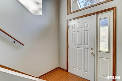 2611 S Chase Dr, Springfield, IL 62704 - photo 3