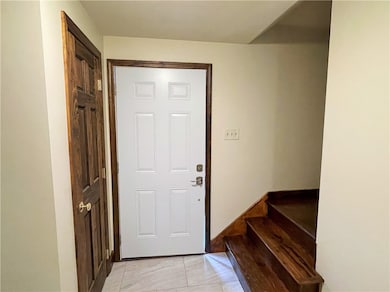 208 Mccartney Dr, Coraopolis, PA 15108 - photo 3