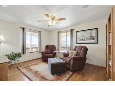 9310 SW Youngberg Hill Rd, McMinnville, OR 97128 - photo 7