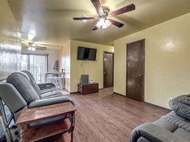 327 E Linden Ln, Mustang, OK 73064 - photo 5