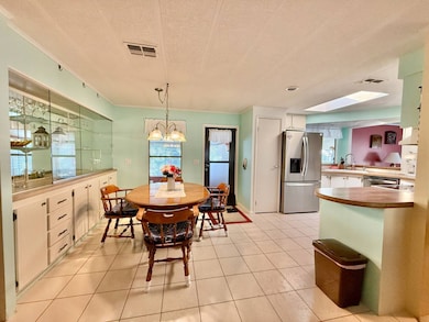 2860 Bay Aristocrat Dr, Sarasota, FL 34234 - photo 5