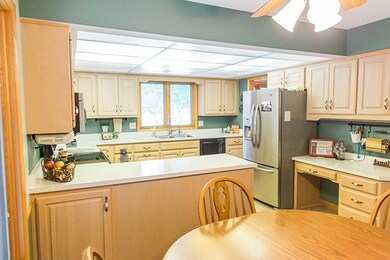 905 Sycamore Ln, Bluffton, IN 46714 - photo 3