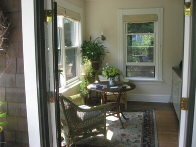 1st Floor Porch