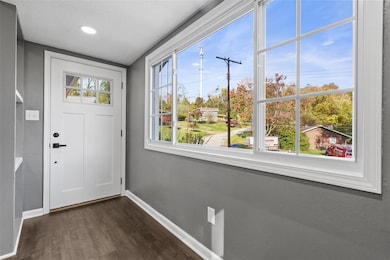 429 Elwood Dr, Pittsburgh, PA 15235 - photo 4