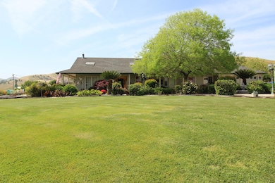 31417 Dahlem Dr, Exeter, CA 93221 - photo 2