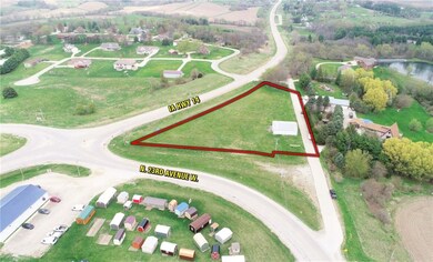 440 N 23rd Ave W, Newton, IA 50208 - photo 2