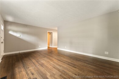 421 Mcrae Dr, Fayetteville, NC 28305 - photo 2