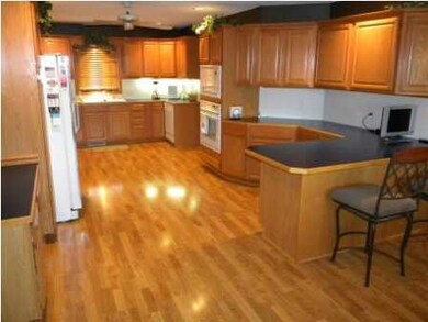 Huge elegant kitchen!