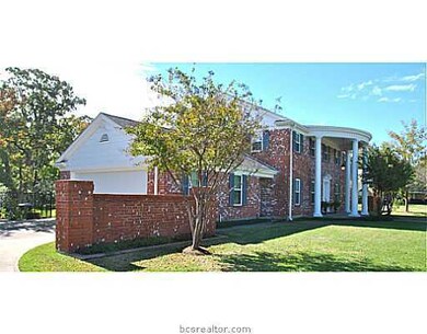 1820 Shadowwood Dr, College Station, TX 77840 - photo 3