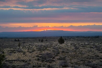 59648 Jasper Place, Bend, OR 97702 - photo 2