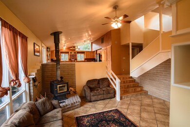 419 NW Pleasant View Dr, Grants Pass, OR 97526 - photo 5