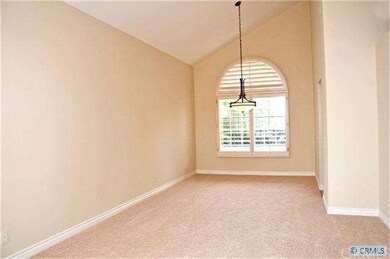 Formal living & dining room