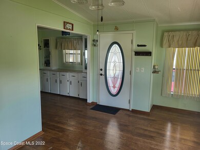 912 Evergreen St, Sebastian, FL 32976 - photo 5