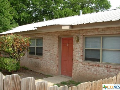 1909 Pecan St unit D, San Marcos, TX 78666 - photo 3
