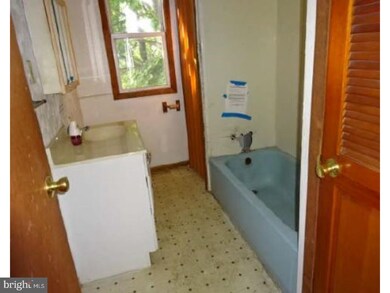 302 Middlesex St, Gloucester City, NJ 08030 - photo 7