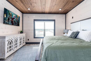 23-web-or-mls-6-bedroom