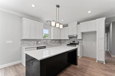 1602 Gribble St, Gainesville, TX 76240 - photo 6