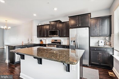 312 Bright Light Ct, Edgewater, MD 21037 - photo 4