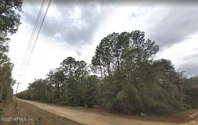 935 Gloria Ave, Interlachen, FL 32148 - photo 4