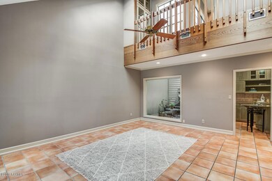 10 Courtyard-3