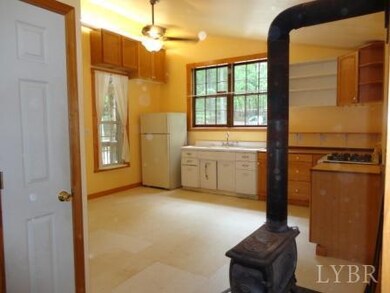 321 Kentmoor Farm Rd, Madison Heights, VA 24572 - photo 4