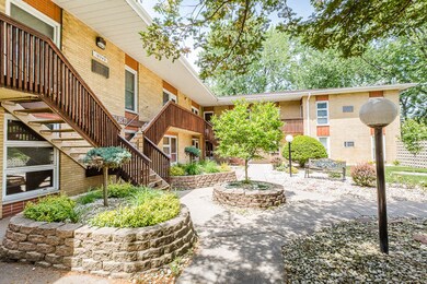 18340 Burnham Ave unit 7, Lansing, IL 60438 - photo 5