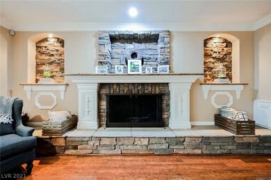 3654 S Rosecrest Cir, Las Vegas, NV 89121 - photo 3