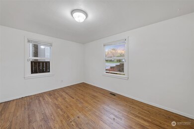 13502 34th Ave S, Tukwila, WA 98168 - photo 7