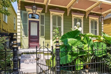 Great front porch!