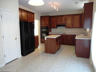Kitchen. Eat-in Kitchen space/Breakfast Room