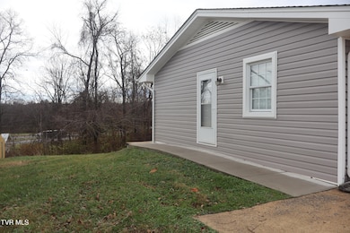 1207 Woodside Dr, Johnson City, TN 37604 - photo 3