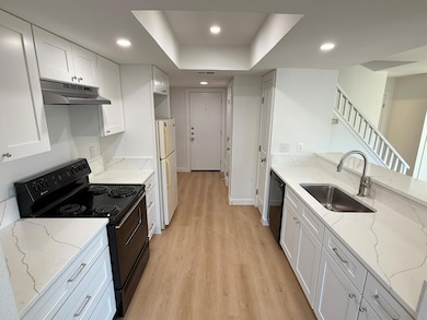 13339 Water Oak Ln unit B, Austin, TX 78729 - photo 4