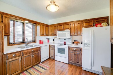 6560-Kilmer-Way-005.jpg