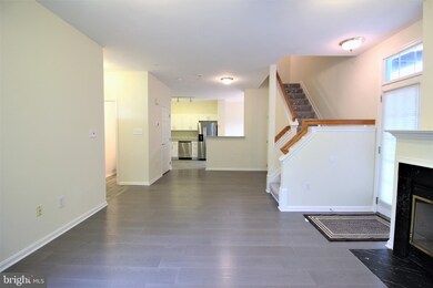 13515 Giant Ct, Germantown, MD 20874 - photo 6