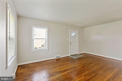 6327 Carrington Ct, Capitol Heights, MD 20743 - photo 6