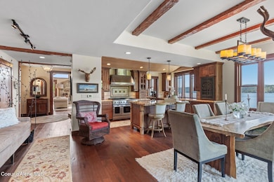 Large Entertainers Kitchen