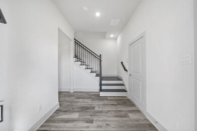 7242 Saint Augustine St unit A, Houston, TX 77021 - photo 3