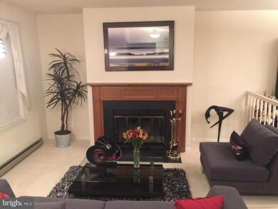 12611 Kempston Ln unit 14, Woodbridge, VA 22192 - photo 2