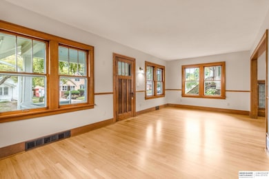 5608 Cedar St, Omaha, NE 68106 - photo 5