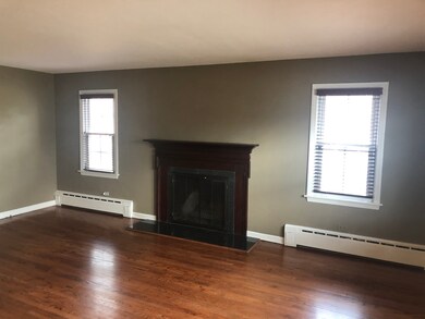 516 W Keith Ave, Waukegan, IL 60085 - photo 6