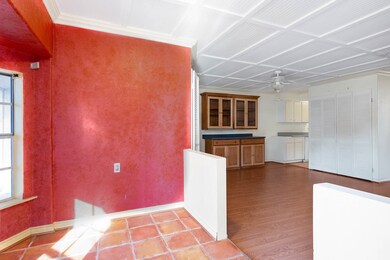 313 Sycamore St, Alvin, TX 77511 - photo 4