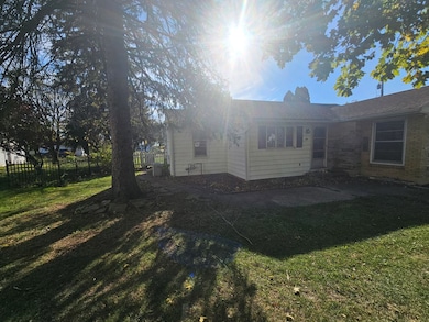 23 State St, Jeffersonville, OH 43128 - photo 5