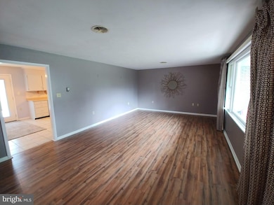 2949 Adams Dr, Chambersburg, PA 17201 - photo 3