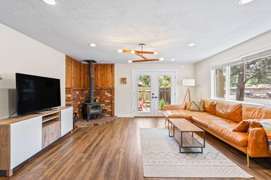 801 SE Polaris Ct, Bend, OR 97702 - photo 7