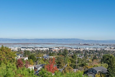 1033 Hewitt Dr, San Carlos, CA 94070 - photo 3