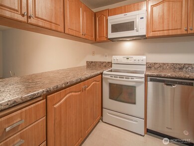 14527 NE 40th St unit G204, Bellevue, WA 98007 - photo 4