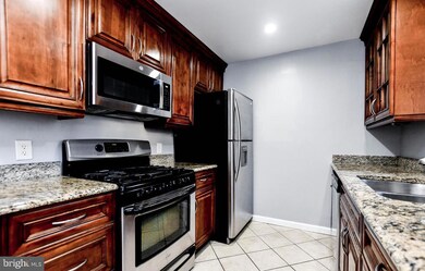 9828 Hollow Glen Place unit 2560, Silver Spring, MD 20910 - photo 3