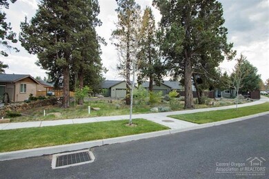 295 Fairfield Dr, Bend, OR 97702 - photo 6