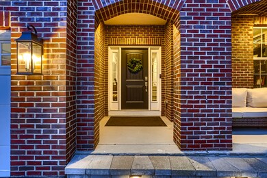 370 E Harrison St, Elmhurst, IL 60126 - photo 4